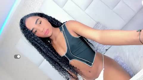 andreayano online show from 11.21.25