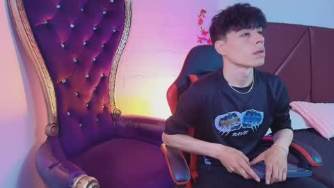 andreew_style_ online show from 04.13.26