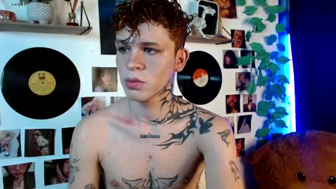 Snapshot of andreewwolffman chatting on 01.29.25 Andrew online show from 01.29.25