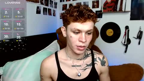 Snapshot of andreewwolffman chatting on 03.12.25 Andrew online show from 03.12.25