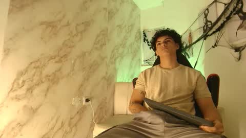 andres_cream online show from 11.03.25