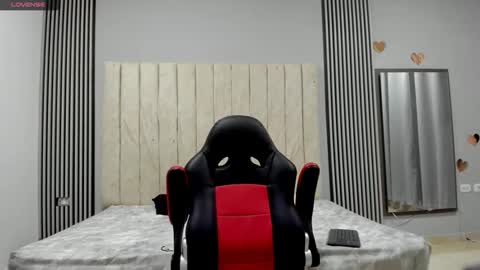 Snapshot of andres_stud chatting on 02.12.26 andres_stud online show from 02.12.26