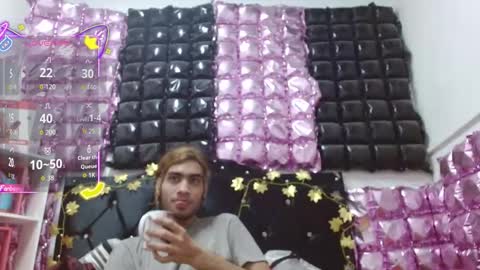 andresdark_07 online show from 12.21.25