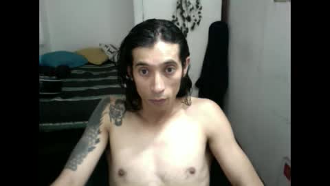 Snapshot of andresdelews chatting on 10.04.25 Delews online show from 10.04.25