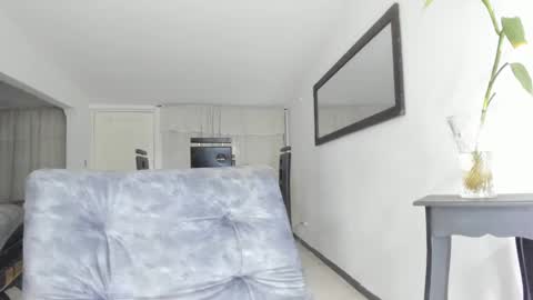 Isa  --------- online show from 01.19.25