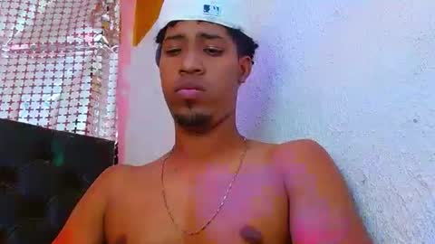 andreswj bigcock20 online show from 02.14.26