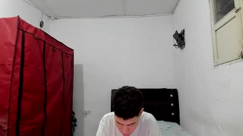 andrew_2811 online show from 04.15.26