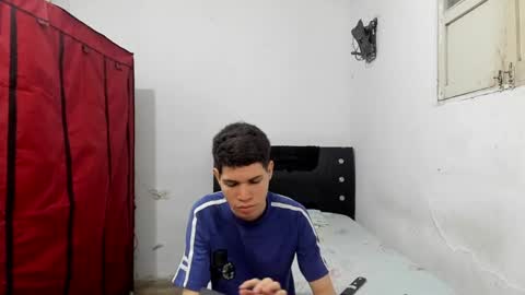 andrew_2811 online show from 04.18.26