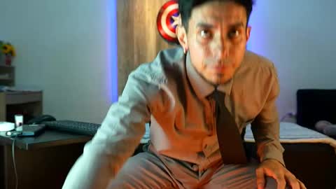 Snapshot of andrew_elliot chatting on 11.09.25 Andrew online show from 11.09.25