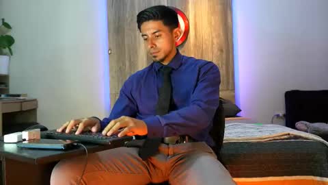 Andrew online show from 02.08.26