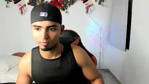 Snapshot of andrew_jonhes1 chatting on 12.01.25 andrew_jonhes1 online show from 12.01.25