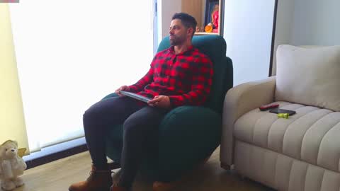 Snapshot of andrewfame chatting on 12.04.24 Andrew online show from 12.04.24