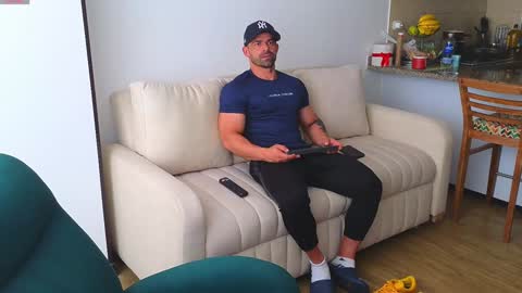 Snapshot of andrewfame chatting on 01.09.25 Andrew online show from 01.09.25