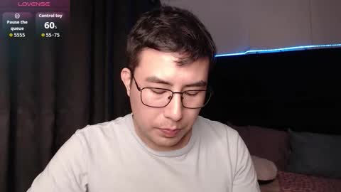 Snapshot of andrewmhilton_ chatting on 02.01.26 andrewmhilton_ online show from 02.01.26