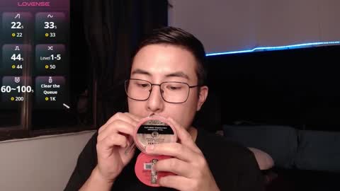 Snapshot of andrewmhilton_ chatting on 02.09.26 andrewmhilton_ online show from 02.09.26