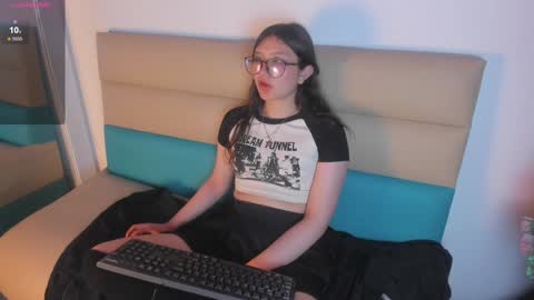 Snapshot of andromeda_blue__ chatting on 12.17.24 online show from 12.17.24