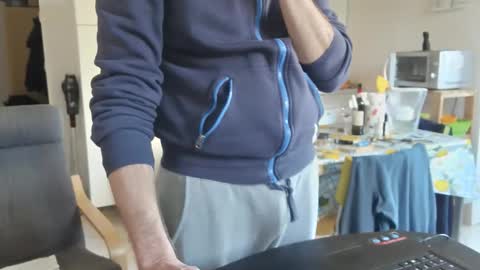 Snapshot of androx77 chatting on 11.17.25 androx77 online show from 11.17.25