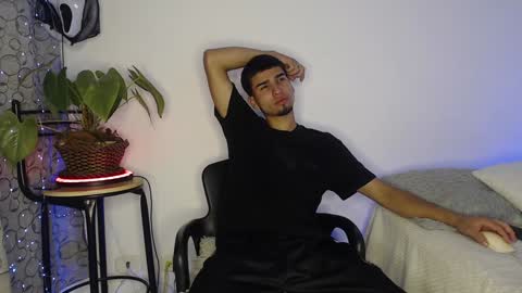 Snapshot of andy_0018 chatting on 12.10.24 Andy online show from 12.10.24