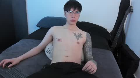 Snapshot of andy_bankai chatting on 06.20.26 twx Andy twink3 online show from 06.20.26