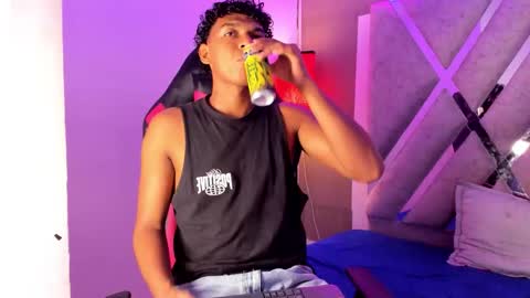 andy_jones7 online show from 10.13.25