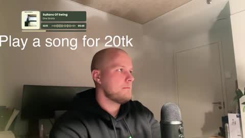 Snapshot of andycandy1994 chatting on 09.17.25 andycandy1994 online show from 09.17.25