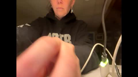 Snapshot of aneoakley chatting on 11.05.25 aneoakley online show from 11.05.25