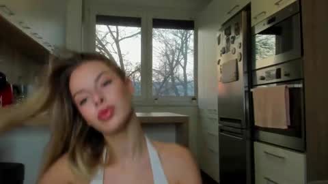 Snapshot of anexxblondie chatting on 01.18.26 Ane online show from 01.18.26