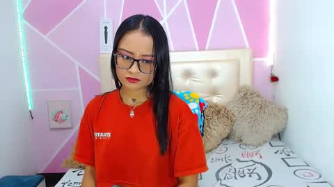 Snapshot of ange_drty chatting on 10.12.25 ange_drty online show from 10.12.25