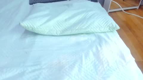 Snapshot of angel_avni chatting on 04.03.26 Angel online show from 04.03.26