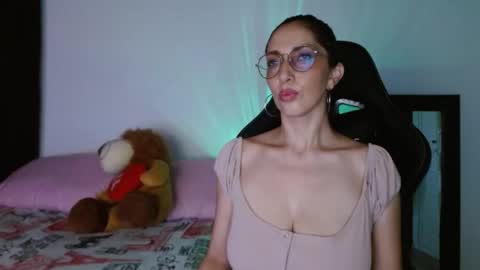 Snapshot of angel_blackhot chatting on 10.14.25 angel blackhot online show from 10.14.25