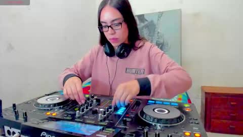 Snapshot of angel_blondie_ chatting on 10.22.25 Anglica online show from 10.22.25