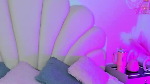 Angel online show from 05.15.26