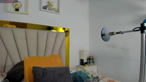 Snapshot of angel_dthroat chatting on 01.19.25 ANGHEL online show from 01.19.25