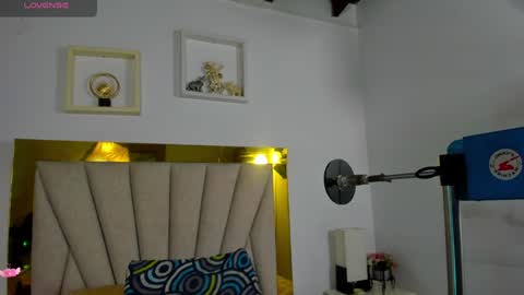 Snapshot of angel_dthroat chatting on 01.25.25 ANGHEL online show from 01.25.25