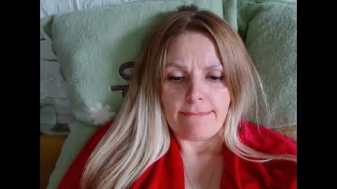 Snapshot of angel_girllovemy chatting on 12.15.25 ANGEL online show from 12.15.25