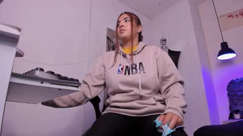 angel hardy online show from 10.27.25