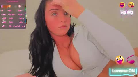 angel_ique online show from 03.10.26