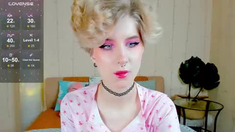 Snapshot of angel_julles chatting on 11.02.25 Angel Dust online show from 11.02.25