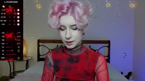 Snapshot of angel_julles chatting on 12.01.25 Angel Dust online show from 12.01.25