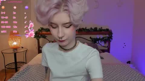 Snapshot of angel_julles chatting on 12.14.25 Angel Dust online show from 12.14.25