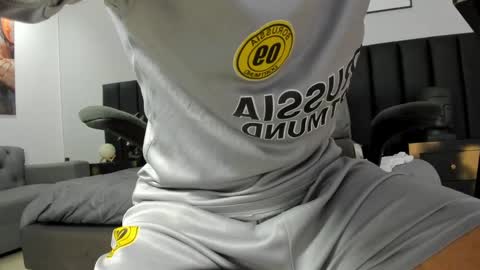 Snapshot of angel_nicolas chatting on 01.06.25 ANGEL online show from 01.06.25