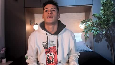 Angel  online show from 04.13.26