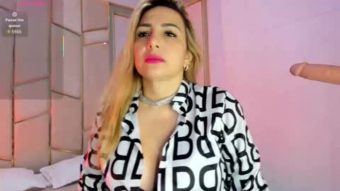 Snapshot of angel_vibes_ chatting on 01.12.26 Angel online show from 01.12.26