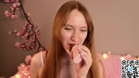 Snapshot of angela_flowers chatting on 01.19.26 Angela online show from 01.19.26