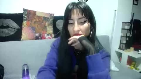 Snapshot of angela_mis chatting on 03.06.25 Angela online show from 03.06.25