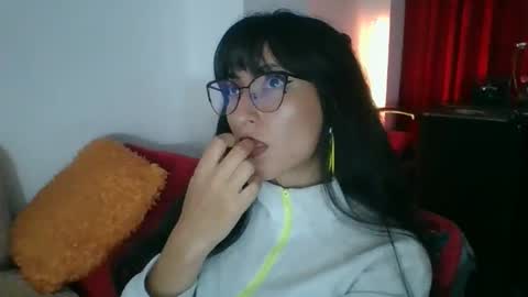 Snapshot of angela_mis chatting on 09.23.25 Angela online show from 09.23.25