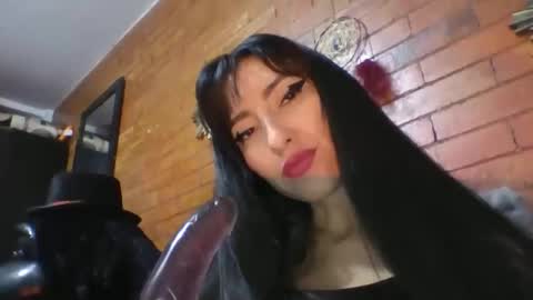 Snapshot of angela_mis chatting on 11.13.25 Angela online show from 11.13.25