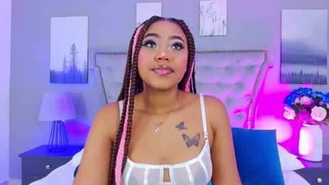 Angela Roberts online show from 12.05.25