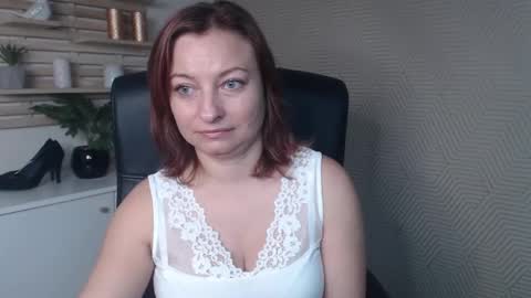 Angela online show from 10.06.25