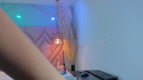 Snapshot of angelaa_cute chatting on 12.14.24 ANGELA online show from 12.14.24